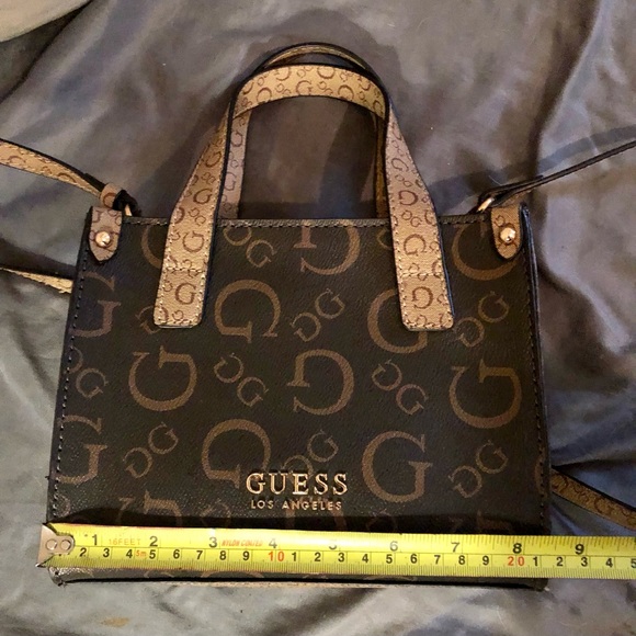 NWOT Guess bag & wallet bundle! FINAL PRICE REDUCTION. - Picture 9 of 10